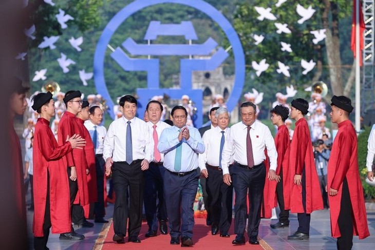 팜 민 찐 총리, ‘평화를 위한 문화 축제’ 행사 참석 - ảnh 1