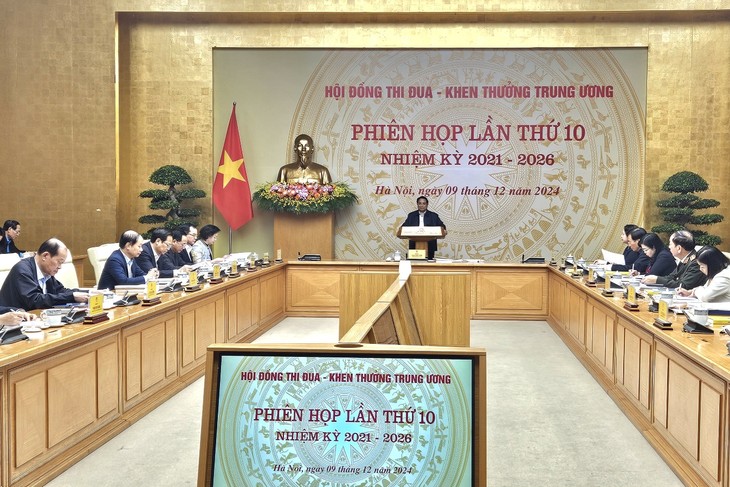 팜 민 찐 총리, 중앙 경진‧포상 위원회 제10차 회의 주재 - ảnh 1