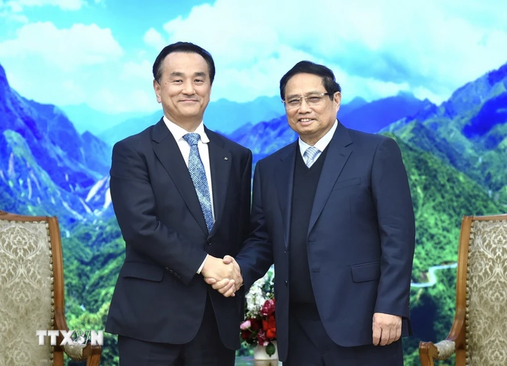 팜 민 찐 총리, 日 야마구치현 지사 접견 - ảnh 1