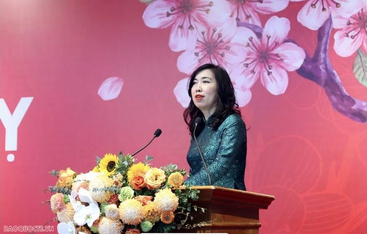 베트남 외교부, 베트남 소재 외국 외교기관 및 언론 기관과 만나 - ảnh 1