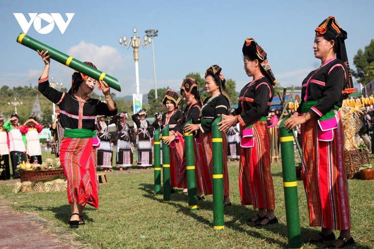 라이쩌우 꽁족의 독특한 전통 명절, 응오 축제 - ảnh 3