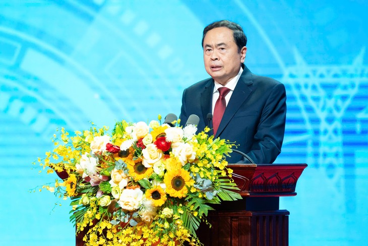 쩐 타인 먼 국회의장, 2025년 제1회 우수 베트남 공산당 당원 노동자 표창 전국 대회 참석 - ảnh 1