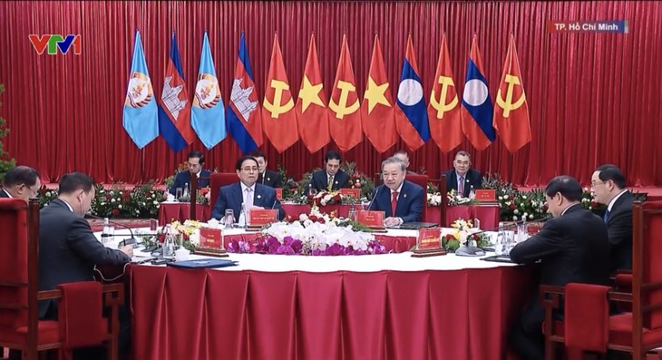 또 럼 당 서기장, 라오스‧캄보디아 정당 최고 지도자와 회담 - ảnh 1