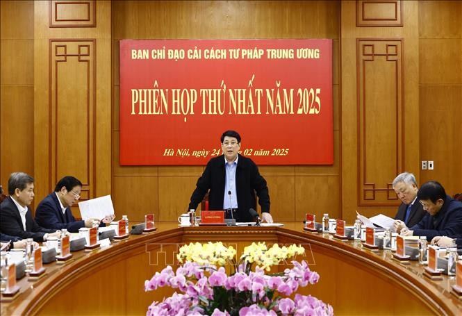 르엉 끄엉 국가주석, 베트남 사법혁신 중앙 지도부 회의 주재 - ảnh 1