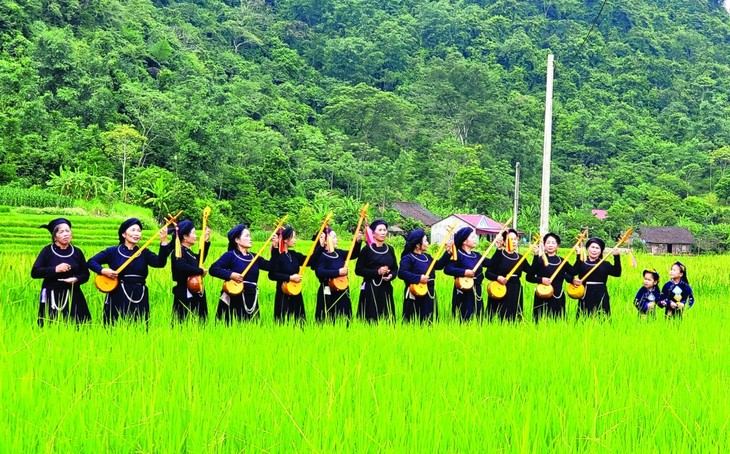 랑선 – 영원한 탠 노랫소리 - ảnh 3