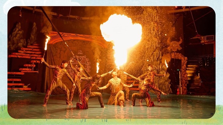 눈을 사로잡는 서커스 ‘신비로운 땅’– 어린 시절로 돌아가는 체험 - ảnh 4