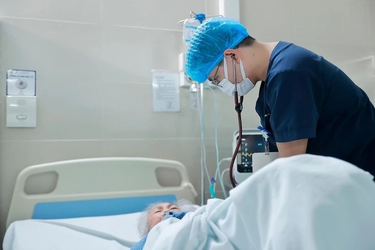 호찌민시, 코로나19 환자 유전자 분석 결과 83%가 변이 NB.1.8.1 확인 - ảnh 1