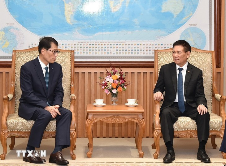 호 득 프억 부총리, 韓 IBK은행 베트남 신규 법인 설립 지지 - ảnh 1