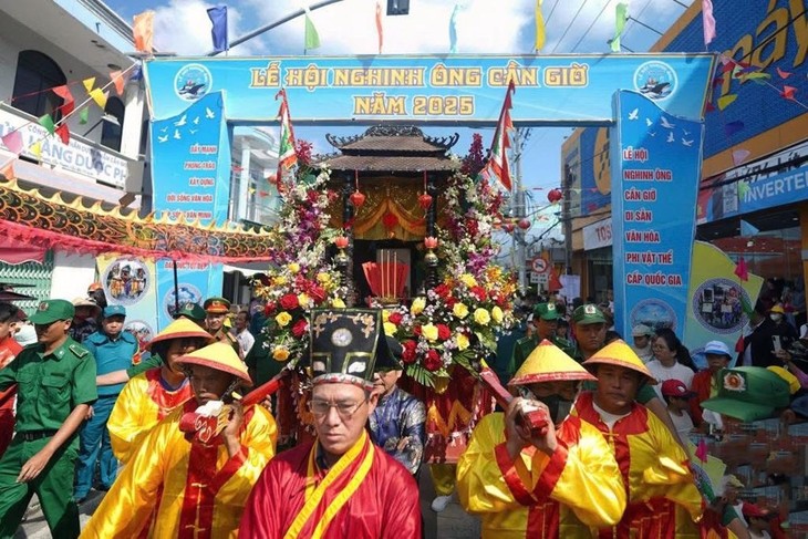 껀저 할배 맞이 축제 – 문화와 친환경 관광의 만남의 장 - ảnh 2