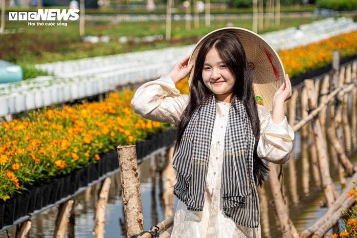 서부 지역 최대 화훼 중심지, 봄빛으로 물든 사덱 꽃·관상식물 마을 - ảnh 15