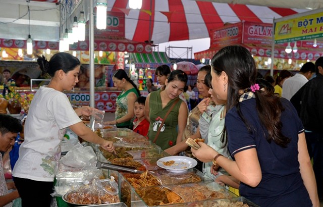 ផ្សារណាត់ទំនិញវៀតណាមគុណភាពខ្ពស់បានបើកនៅទីក្រុង Can Tho - ảnh 1