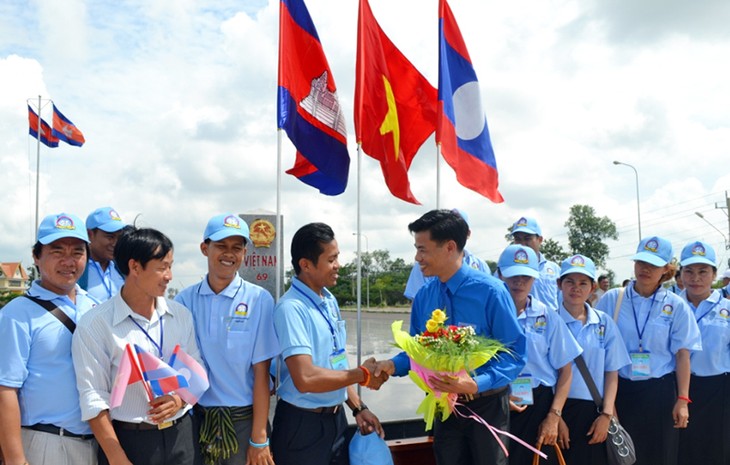 សកម្មភាពរំលឹកខួបអនុស្សាវរីយ៍ទិវាបង្កើតទំនាក់ទំបងកាទូតរវាងវៀតណាមឡាវនិងកម្ពុជា - ảnh 1