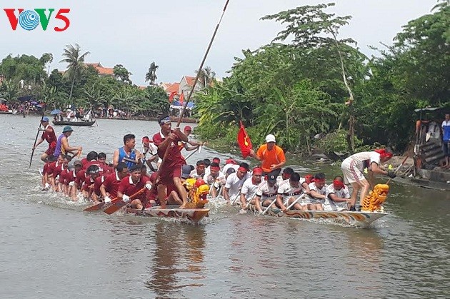 ពិធីច្រត់នង្គ័លរបស់ប្រជាជនទីស្រួមខេត្ត Quang Yen ខេត្ត Quang Ninh - ảnh 2