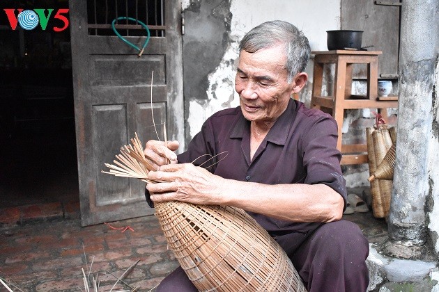 Thu Sy - ភូមិរបរត្បាញទ្រូនៅខេត្ត Hung Yen - ảnh 1