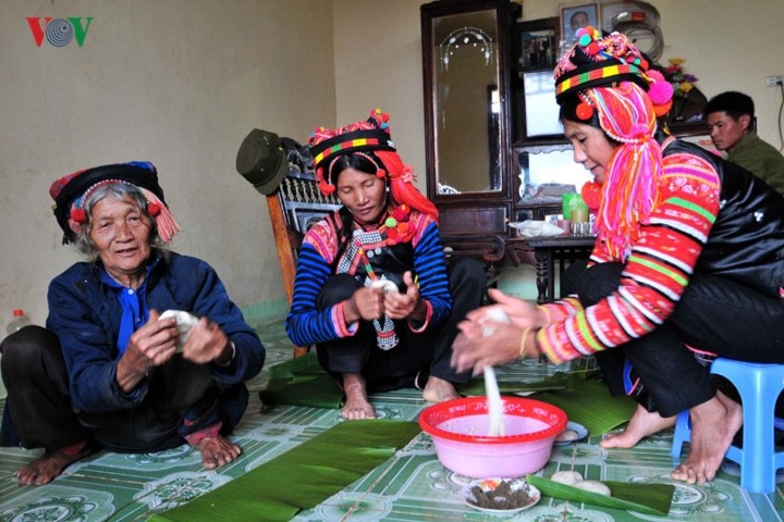 ធីធីបុណ្យចូលឆ្នាំថ្មីប្រពៃណី (បុណ្យតេត) របស់ជនជាតិ Ha Nhi នៅខេត្ត Lai Chau - ảnh 2