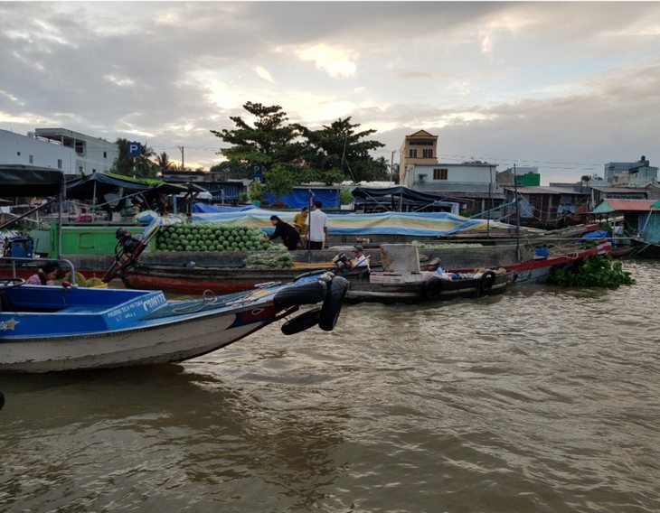 ផ្សារអណ្ដែតទឹក Cai Rang - គោលដៅទេសចរណ៍គួរអោយទាក់ទាញនៅទីក្រុង Can Tho - ảnh 1