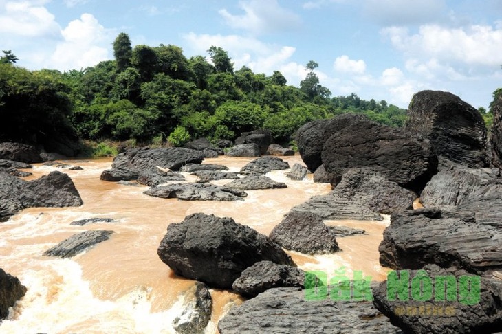 ឧទ្យានភូគម្ភសាស្ត្រ Dak Nong មានឋានៈលំដាប់ពិភពលោក - ảnh 2