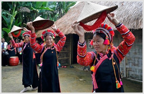 ពិធីបុណ្យចូលឆ្នាំថ្មីប្រពៃណីដ៏វិសេសវិសាលរបស់ក្រុមជនជាតិភាគតិច La Hu - ảnh 2