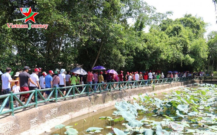 ខែឧសភា ទៅទស្សនាស្រុកកំណើតរបស់លោកប្រធានហូជីមីញ - ảnh 2