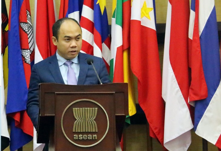 ASEAN និង EU ធ្វើកិច្ចសន្ទនាអំពីវ៉ាក់សាំងបង្ការកូវីដ ១៩ - ảnh 1