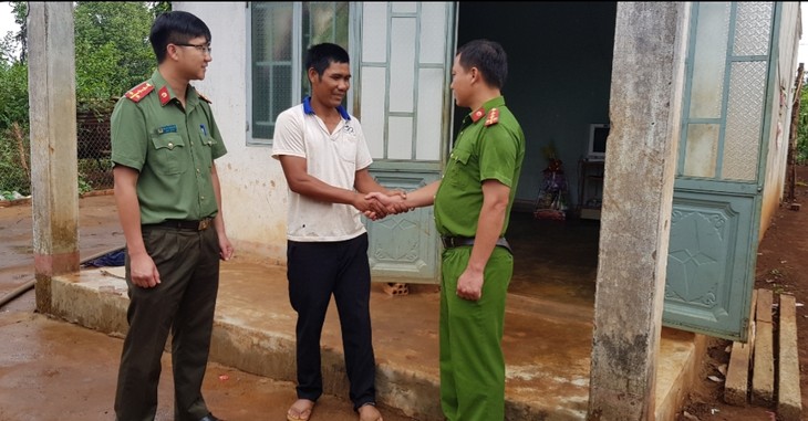 ក្លឹប “មិត្តជួយមិត្ត” - ទីបង្អែកសម្រាប់អ្នកធ្លាប់ដើរផ្លូវខុស - ảnh 1