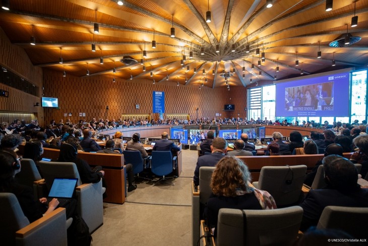 តន្ត្រីរបស់តន្ត្រីករ Hoang Van - បេតិកភណ្ឌរបស់ពិភពលោក - ảnh 1