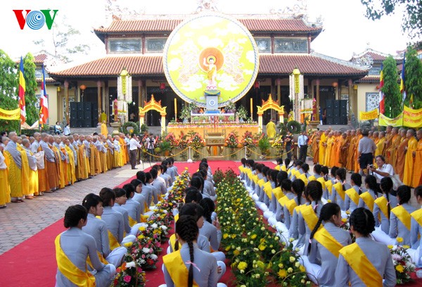 ពិធីបុណ្យវិសាខបូជា ២០១២ ព.ស. ២៥៥៦ - ảnh 1