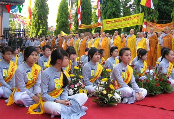 ពិធីបុណ្យវិសាខបូជា ២០១២ ព.ស. ២៥៥៦ - ảnh 2