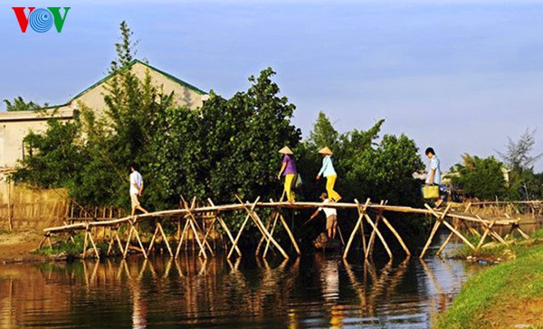 ត្រពាំង Chuon  - ទេសភាពស្រស់ត្រកាល មួយ នៅ Hue - ảnh 8