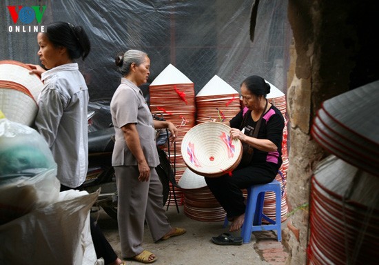 ផ្សារដួននៅភូមិ Chuong - ảnh 8