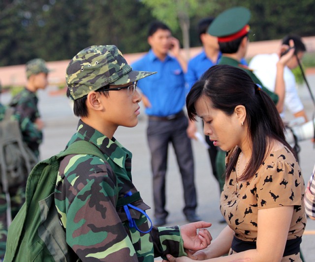 “យុទ្ធជនវ័យកុមារ” ច្រាសច្រាល់ចូលរួមវគ្គសិក្សាយោធា - ảnh 7