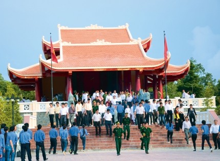 បើកសម្ពោធន៍មណ្ឌលរំលឹកវិញ្ញាណក្ខ័ន្ឌលោកប្រធានហូជីមិញនៅខេត្ត Ca Mau - ảnh 1