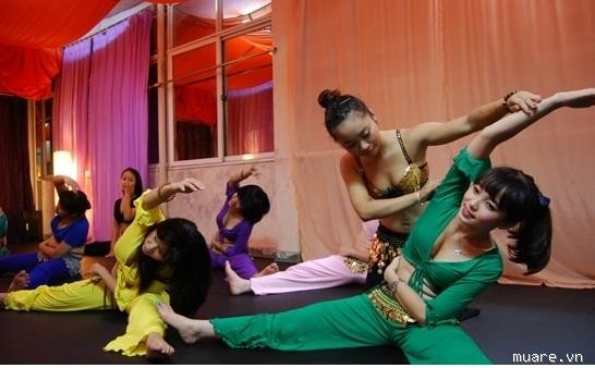 វិញ្ញាសាសិល្បៈកីឡា Belly Dance - ảnh 2