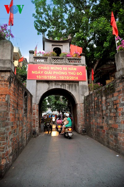 បណ្ដាសំណង់ស្ថាបត្យកម្មដែលអភិរក្សប្រវត្តិសាស្ត្រនៃទីក្រុងហាណូយ - ảnh 14