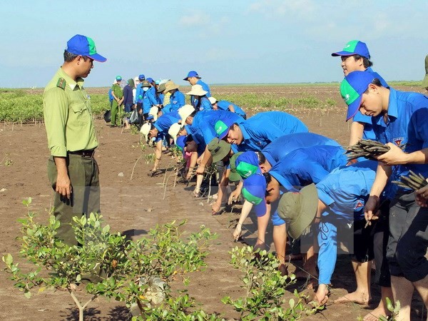 វៀតណាមជានិច្ចកាលចាត់ទុកមនុស្សជាមជ្ឈមណ្ឌលក្នុងគោលនយោបាយទាំង ឡាយទាក់ទិនដល់បំរ៉ែបំរួលអាកាសធាតុ - ảnh 1