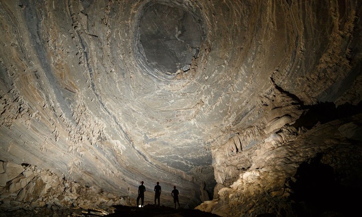 រូងភ្នំ SON DOONG ឋានសួរក្រោមដី - ảnh 2