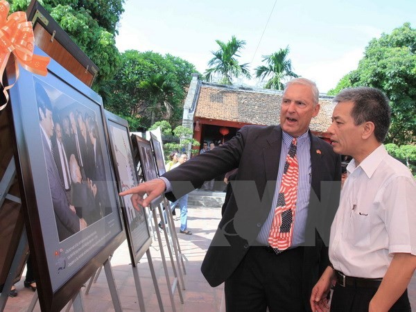 ពិធីជប់លៀងក្នុងឱកាសរំលឹកខួបអនុស្សាវរីយ៍លើកទី២០ទិវាប្រក្រតីភាពទំនាក់ទំនងការទូតវៀតណាម-អាមេរិក - ảnh 1