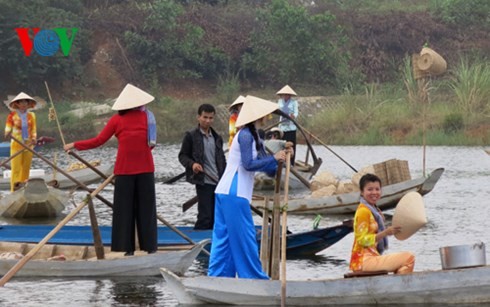 បើកសប្ដាហ៍មហាសាមគ្គីបណ្ដាជនជាតិ-បេតិកភ័ណ្ឌវប្បធម៍វៀតណាម២០១៥ - ảnh 1