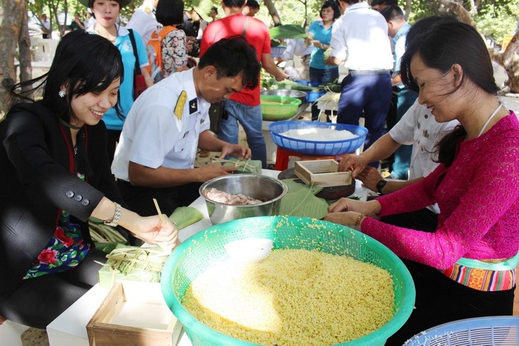 បុណ្យចូលឆ្នាំកក់ក្ដៅនៅកោះ Truong Sa - ảnh 1