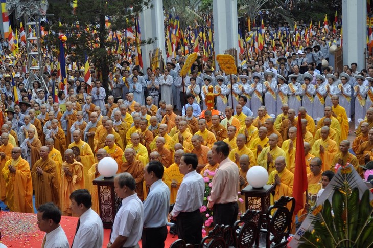 សកម្មភាពនៃមហាពិធីវិសាខបូជា ព,ស ២៥៦០ នៅតំបន់ផ្សេងៗ - ảnh 1