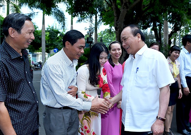 នាយករដ្ឋមន្ត្រីលោក Nguyen Xuan Phuc អញ្ជើញជួបធ្វើការជាមួយគណៈកម្មាធិការទទួលបន្ទុកតំបន់ Tay Nguyen - ảnh 1