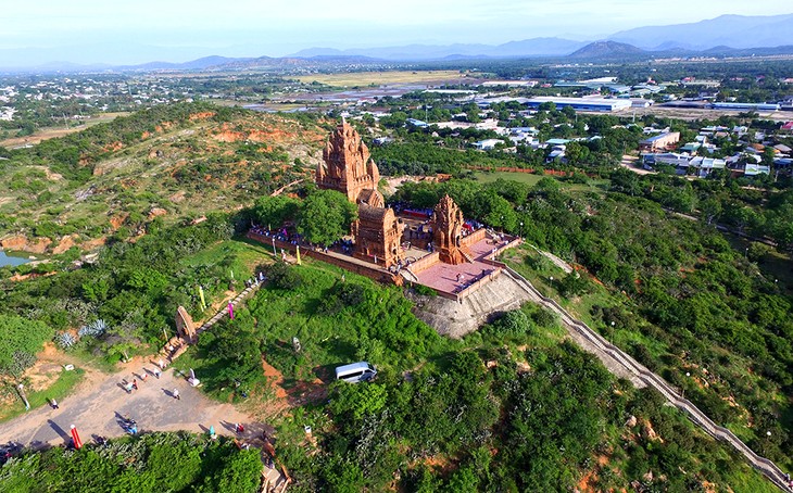 លក្ខណៈវិសេសវិសាលនៃពិធីបុណ្យ Kate របស់ជនជាតិ Cham - ảnh 1