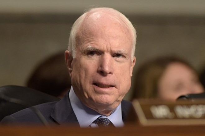 ព្រឹទ្ធសមាជិក John McCain ដកសេចក្តីសម្រេចគាំទ្រលោក Donald Trump  - ảnh 1