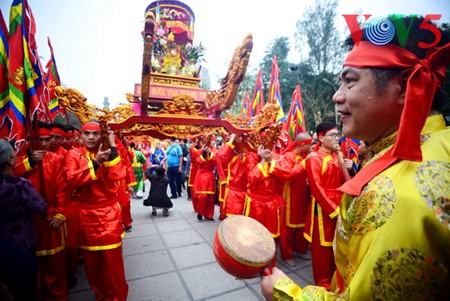 ពិធីបុណ្យទួល Dong Da បានប្រារព្ធឡើងយ៉ាងឱឡារិកនៅទីក្រុងហាណូយ - ảnh 10