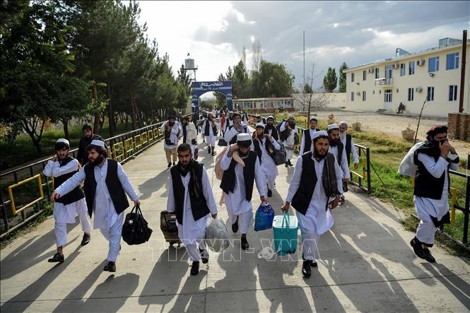 Afghanistan sepakat membebaskan 400 tahanan Taliban - ảnh 1