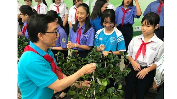 Mencanangkan rangkaian aktivitas “Demi Vietnam yang hijau, bersih, dan aman untuk anak-anak” - ảnh 1