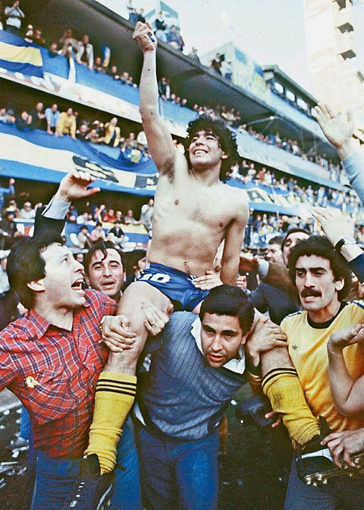 Karier jaya Diego Maradona melalui foto-foto - ảnh 5