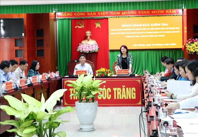 Wapres Dang Thi Ngoc Thinh Periksa Pemilihan di Provinsi Soc Trang - ảnh 1