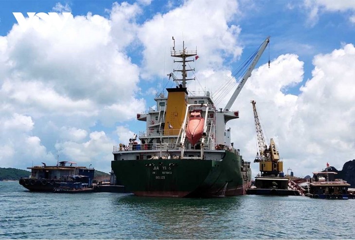 Provinsi Quang Ninh Berfokus Menyerap Investasi pada Sistem Pelabuhan Laut - ảnh 1