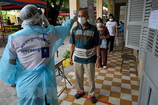 Di Kamboja Tercatat Hampir 1.000 Kasus Infeksi Covid-19 Baru - ảnh 1